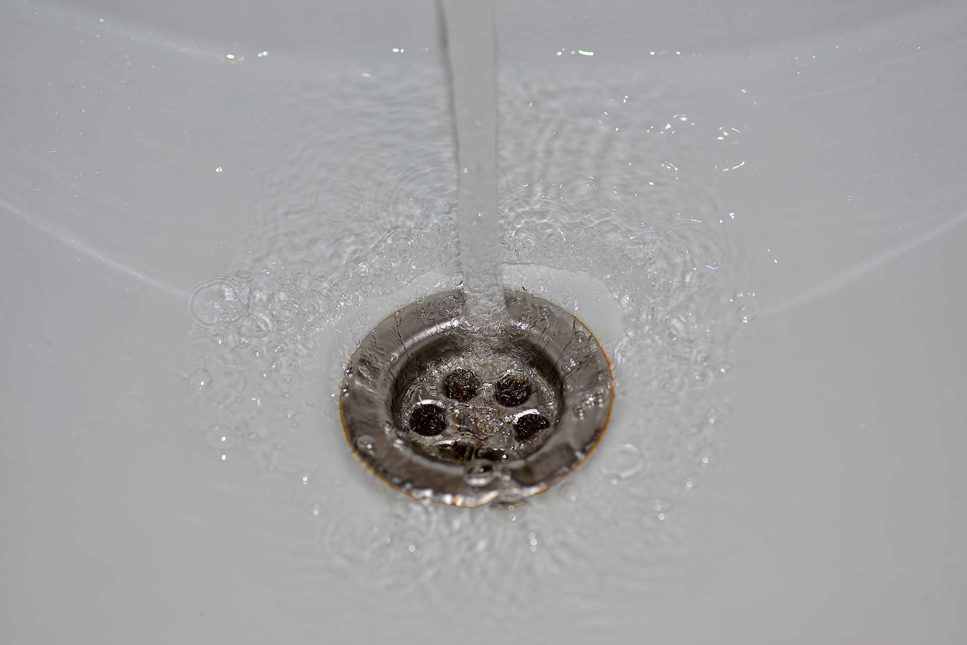 A2B Drains provides services to unblock blocked sinks and drains for properties in North London.